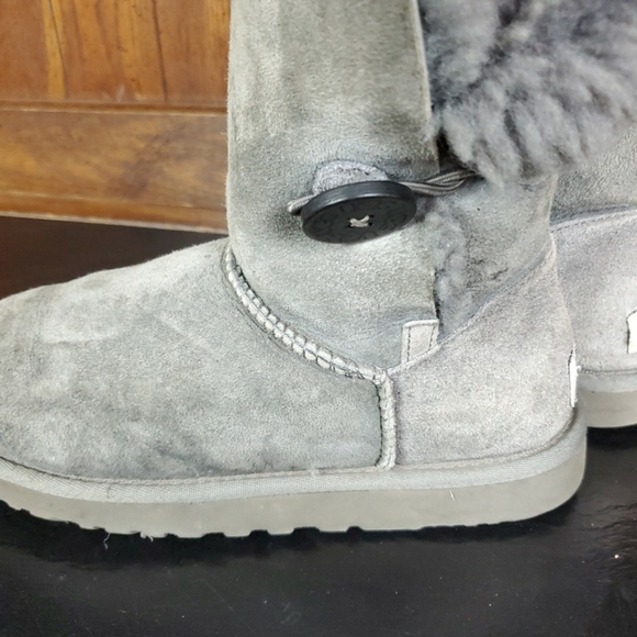 UGG AUSTRALIA 5803 BAILEY BUTTON TWINFACE - Picture 11 of 11